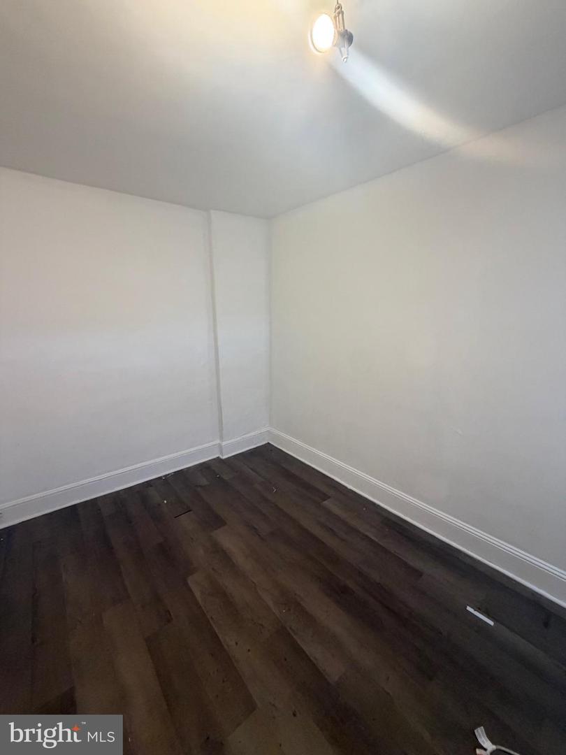 5931 Summer St Property Photo 11