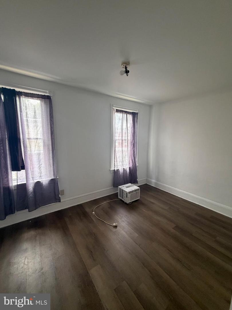 5931 Summer St Property Photo 14