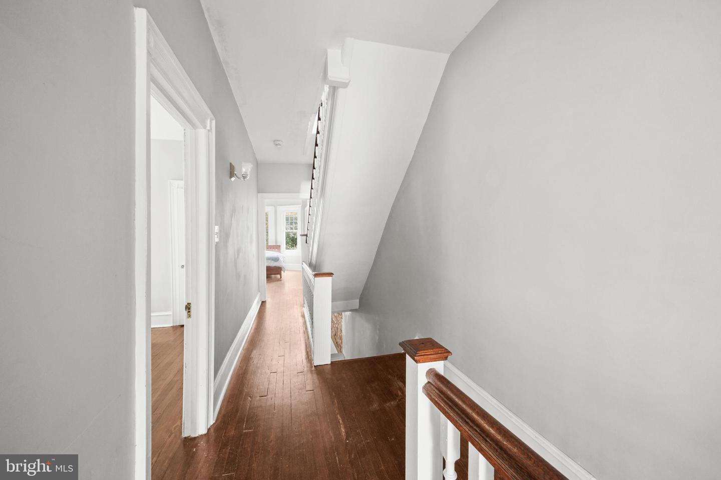 5930 Pulaski Ave Property Photo 17