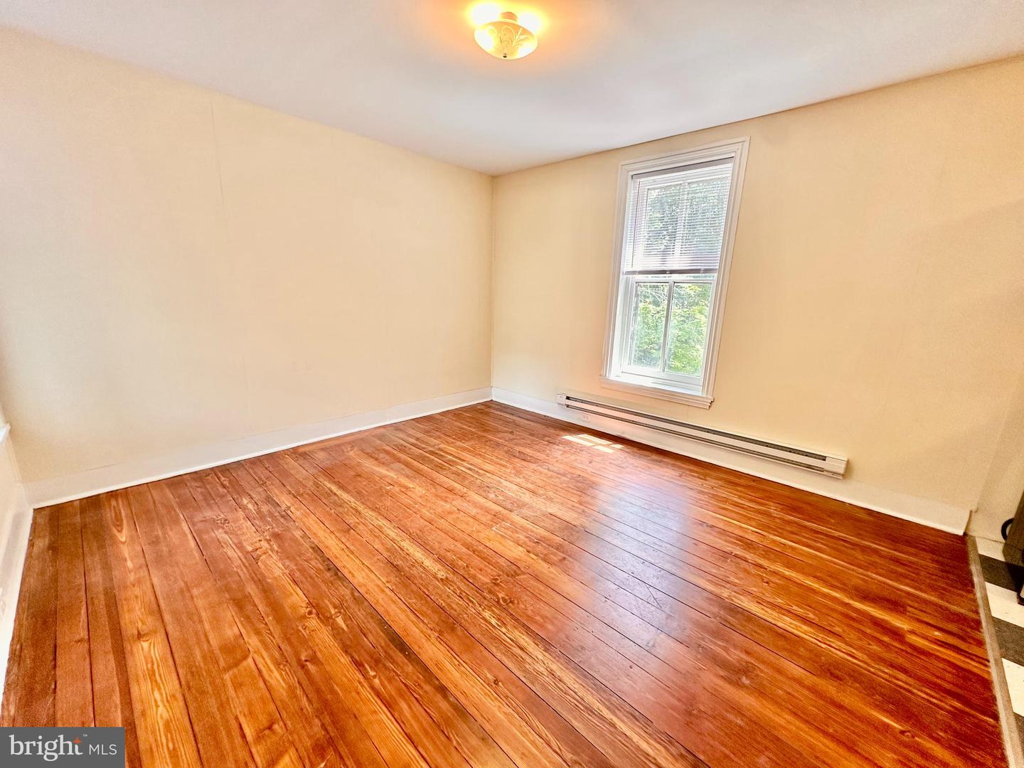 30 W Penn St #2r Property Photo 3