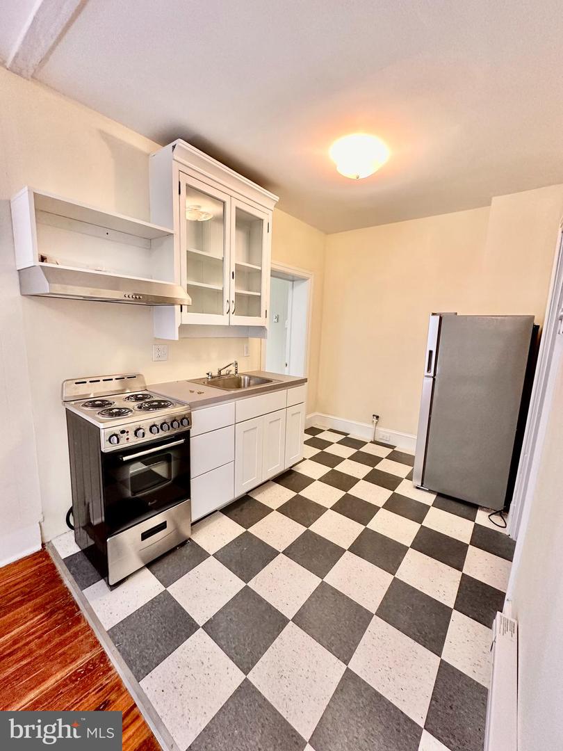 30 W Penn St #2r Property Photo 4