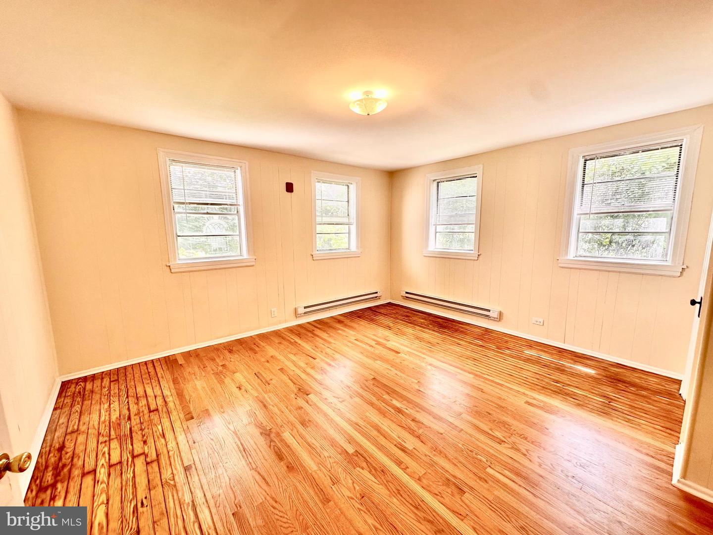 30 W Penn St #2r Property Photo 8