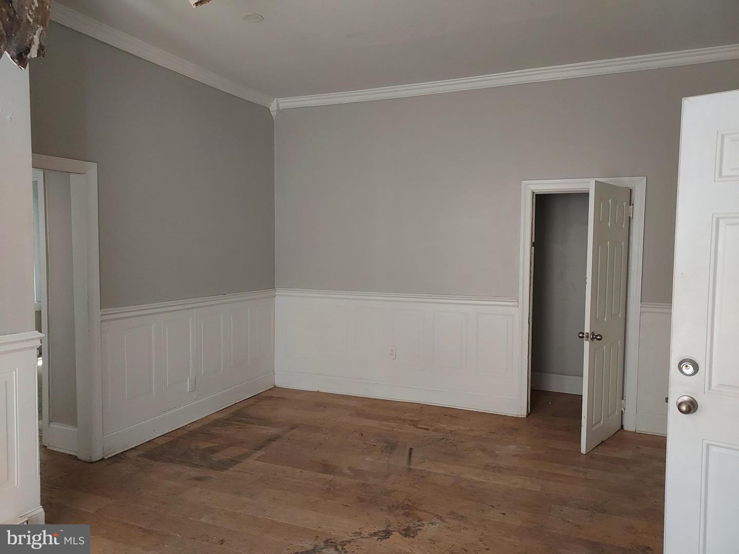 5302 Wayne Ave Property Photo 6