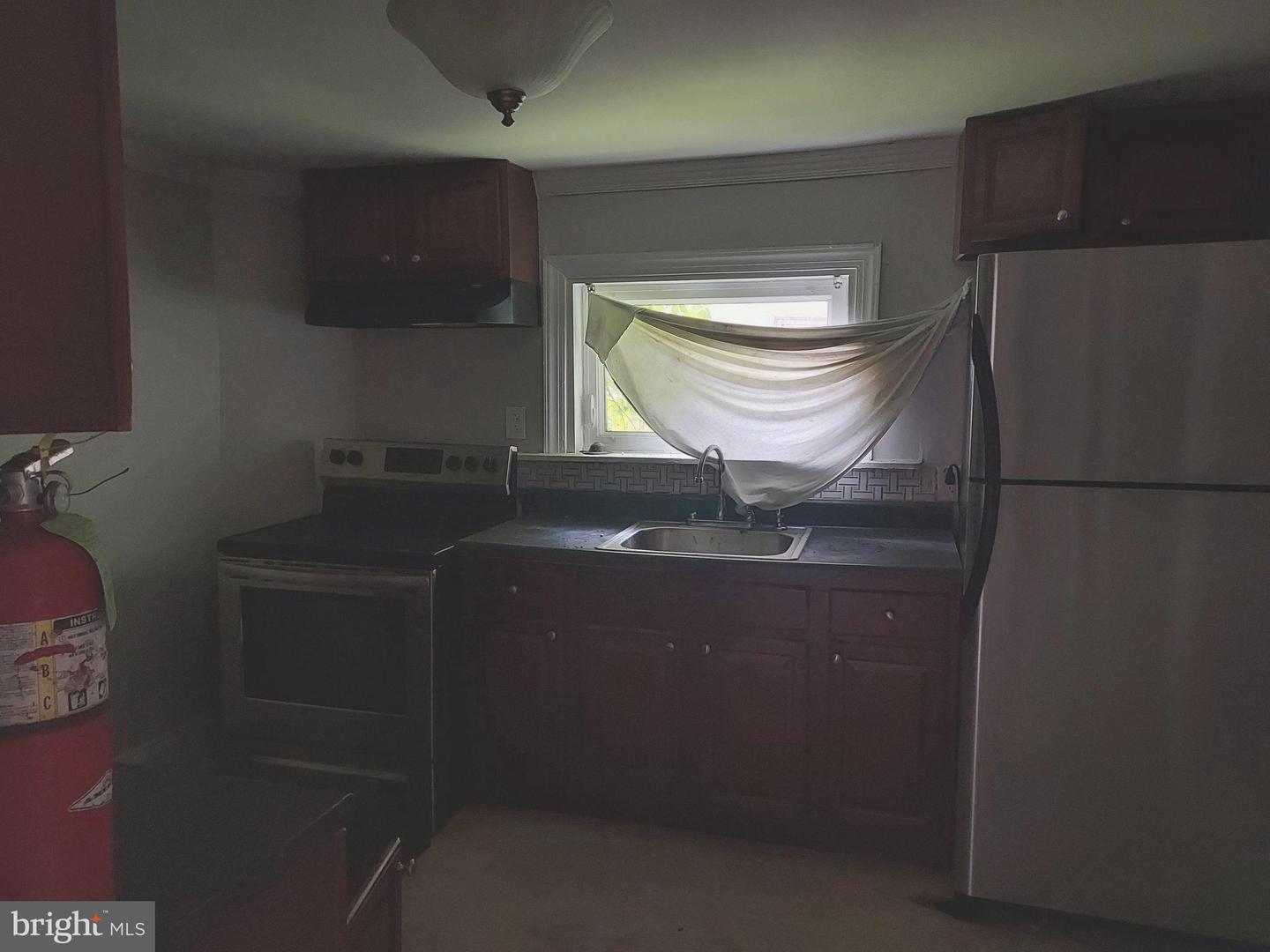 5302 Wayne Ave Property Photo 9