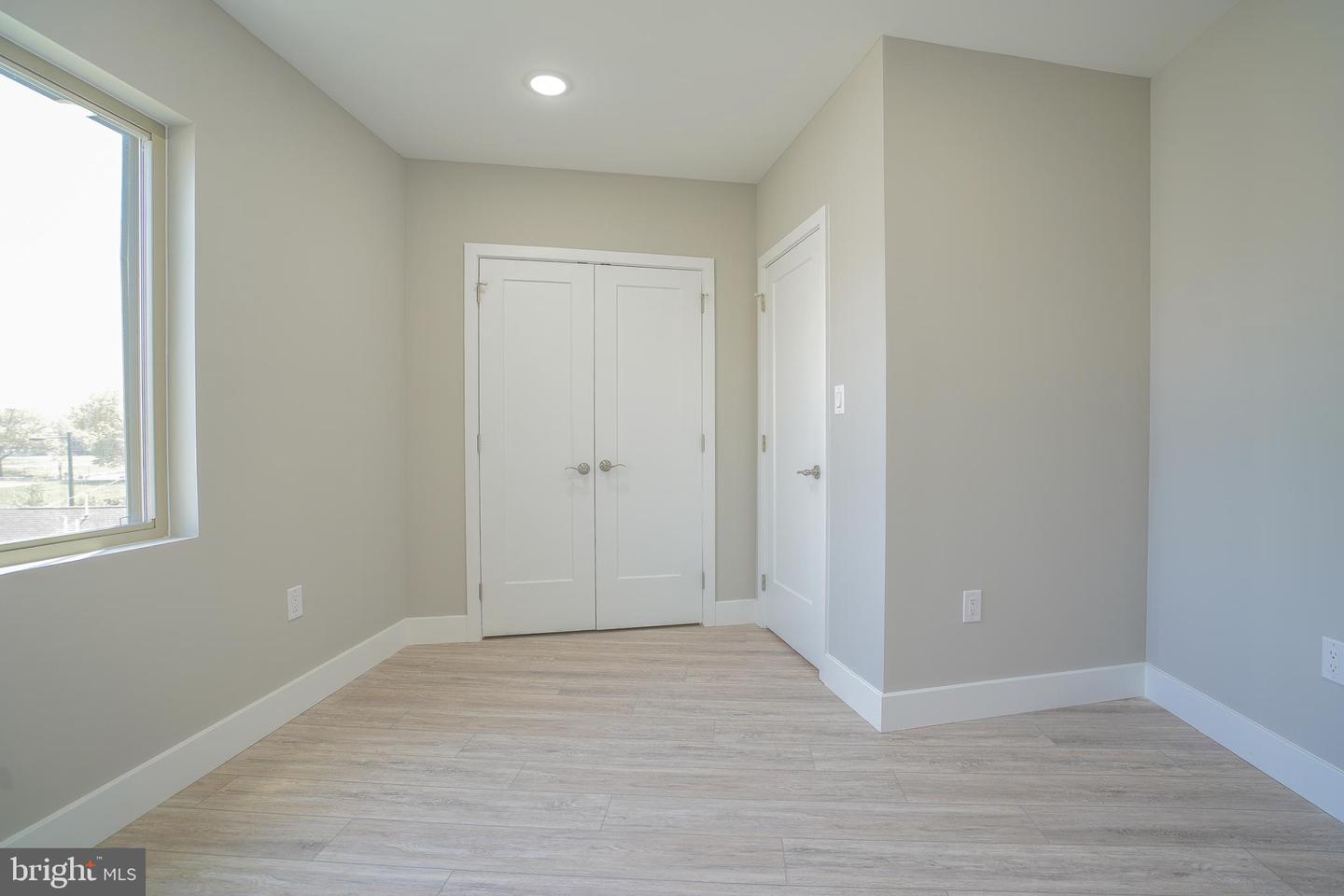 1201 N Taylor Property Photo 16