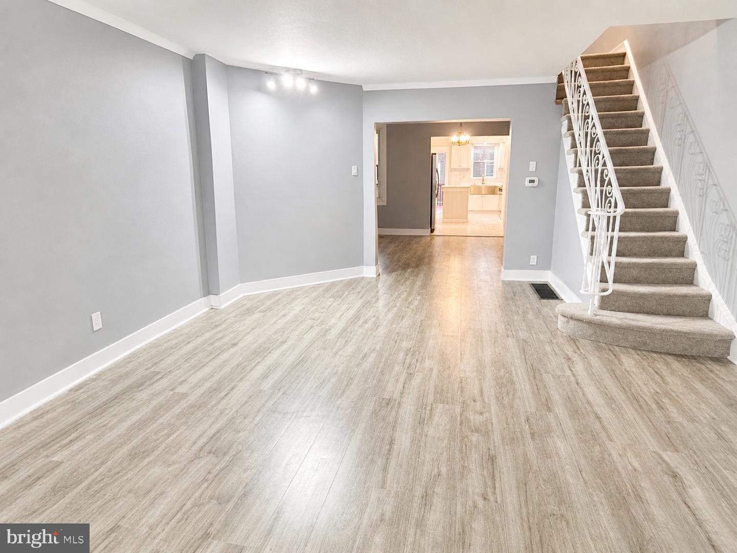 6945 Ogontz Ave Property Photo 9