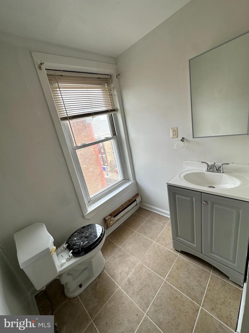 1811 W Montgomery Ave Property Photo 8