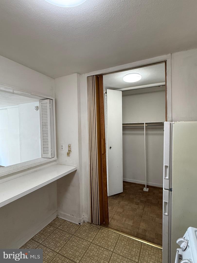 224-30 W Rittenhouse Sq #2317 Property Photo 4