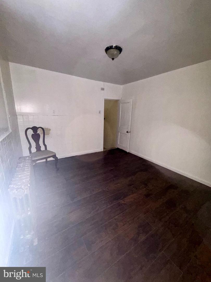 2223 N Howard St Property Photo 11