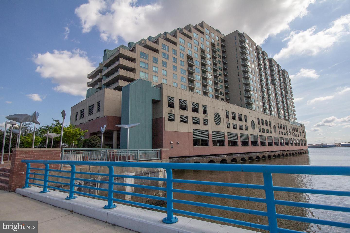 717 S Christopher Columbus Blvd S #714 Property Photo 3