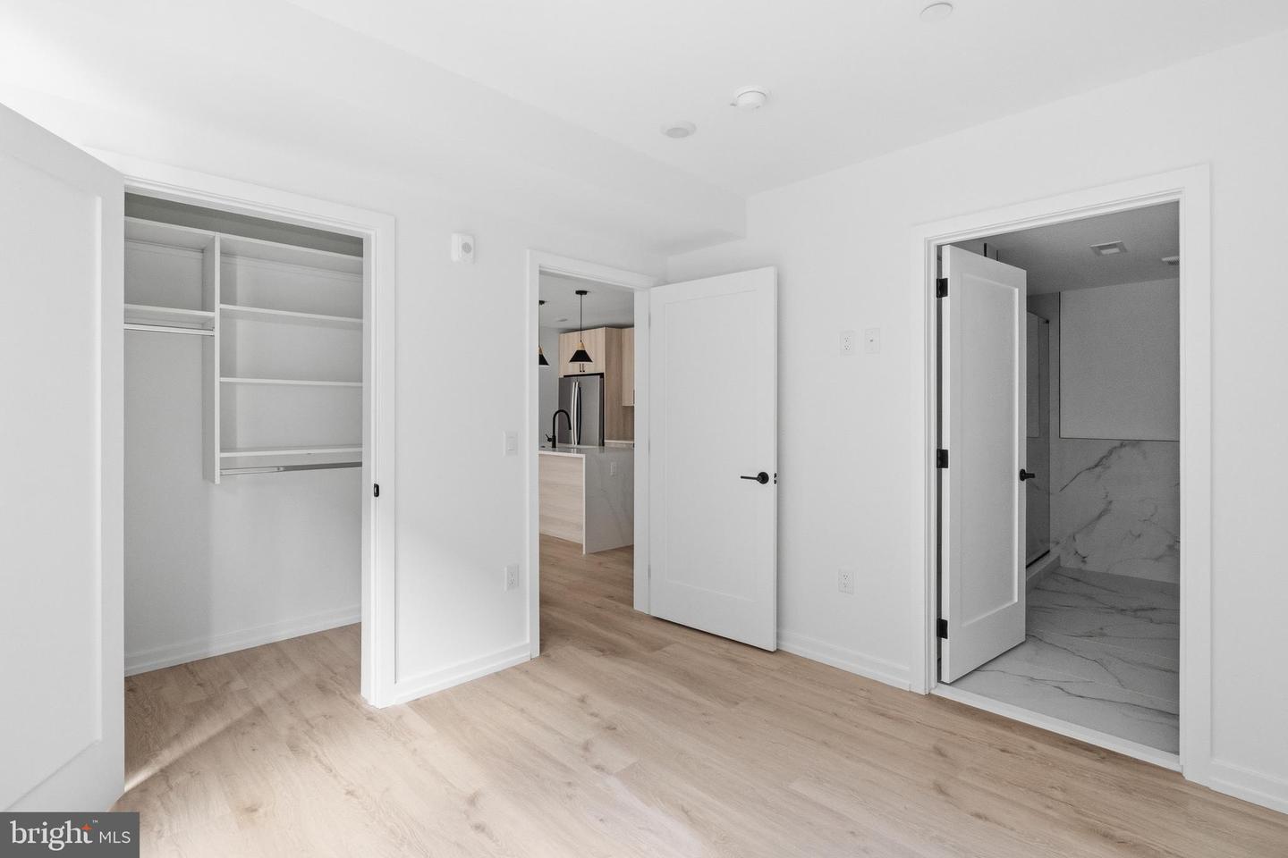 208 Vine St #2c Property Photo 2