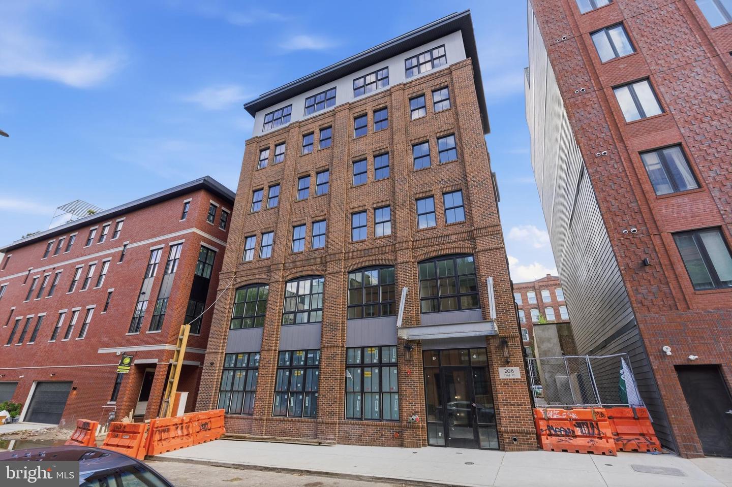 208 Vine St #2c Property Photo 14