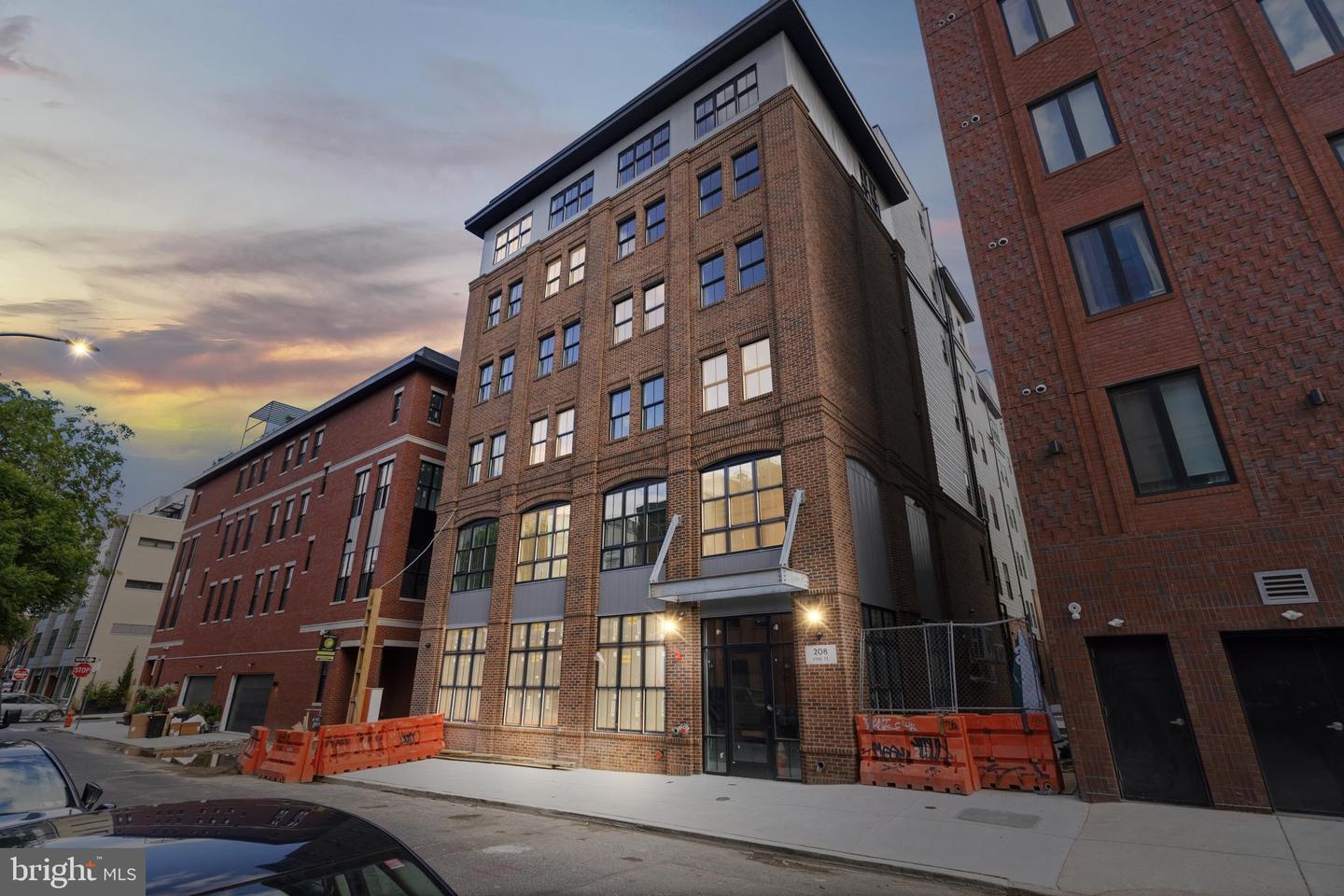 208 Vine St #2c Property Photo 16
