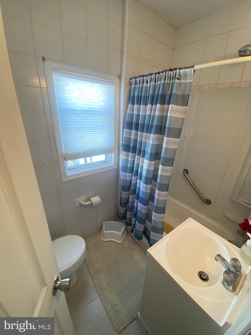 2719 E Birch St Property Photo 31