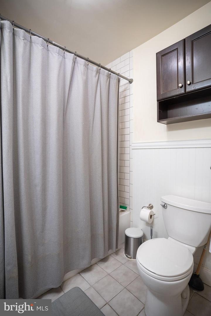 2119 S 13th St #1st Floor Property Photo 8