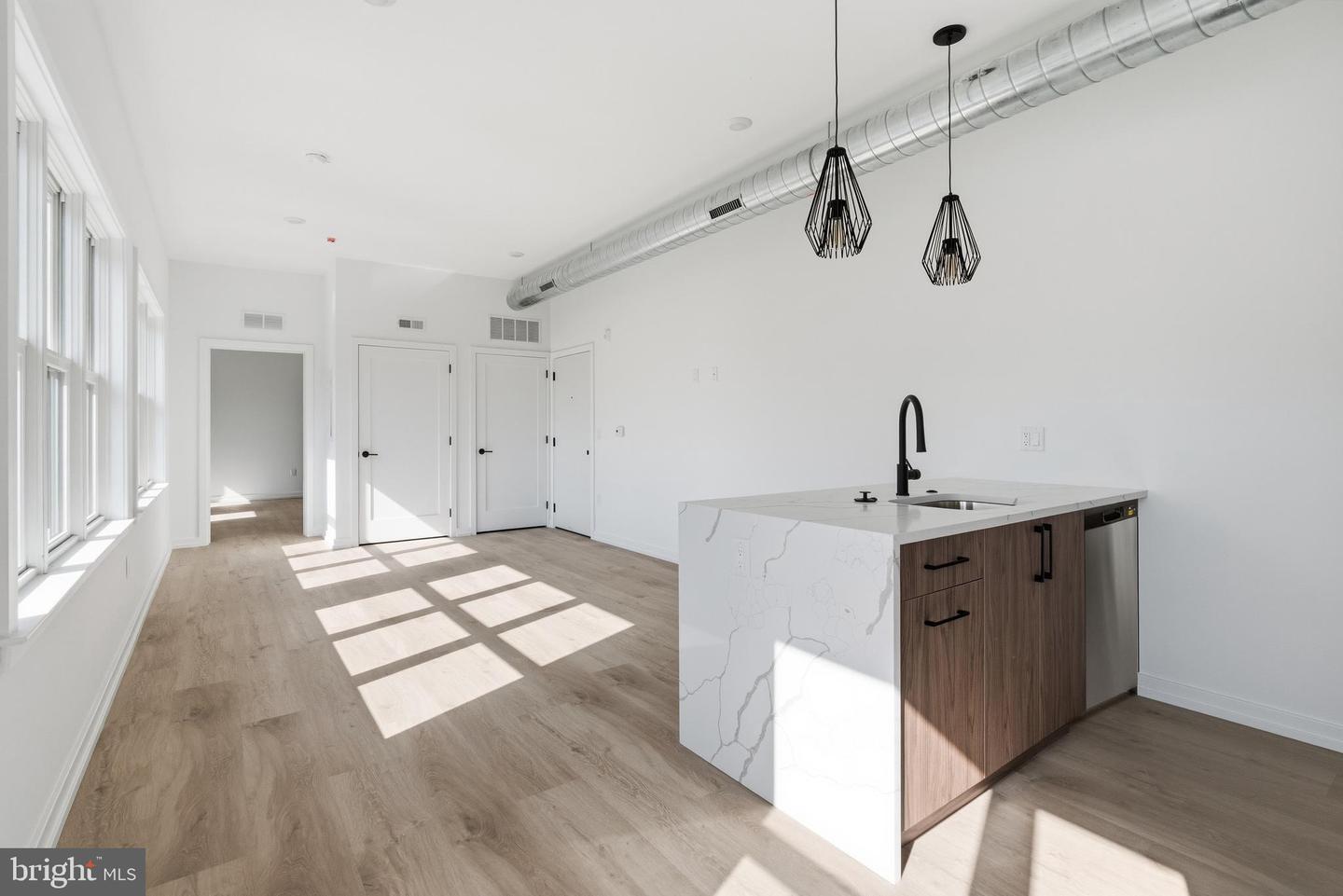 209 New St #6c Property Photo 8