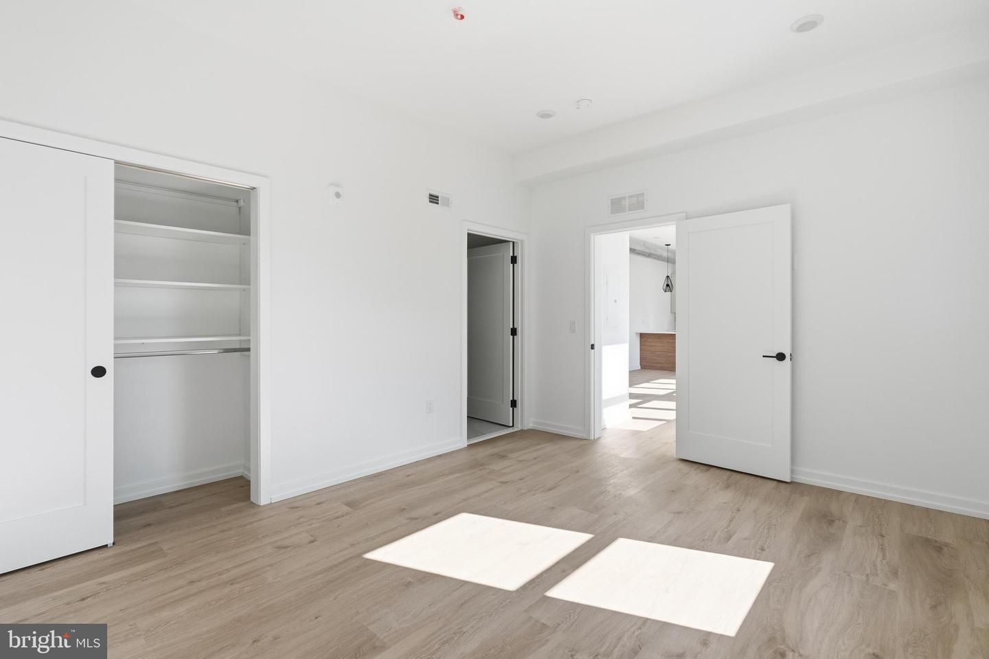 209 New St #6c Property Photo 16