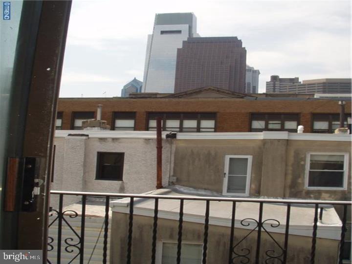 1814-2nd Floor Callowhill St Property Photo 6