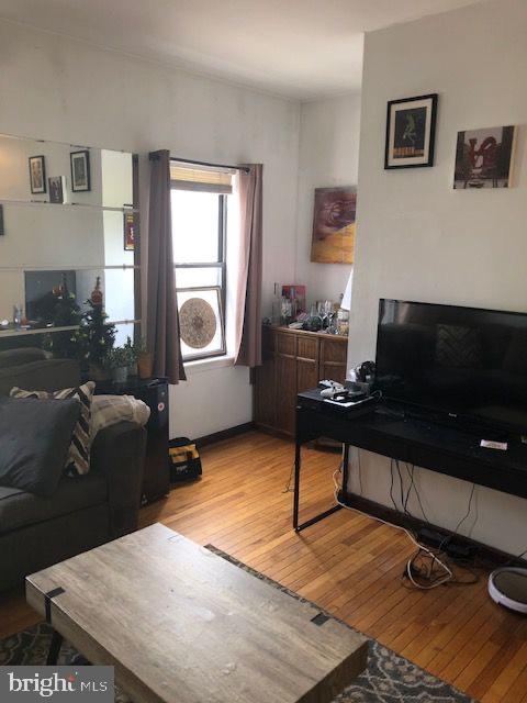 1814-2nd Floor Callowhill St Property Photo 17