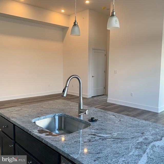 6164-66 Ridge Ave #302 Property Photo 5