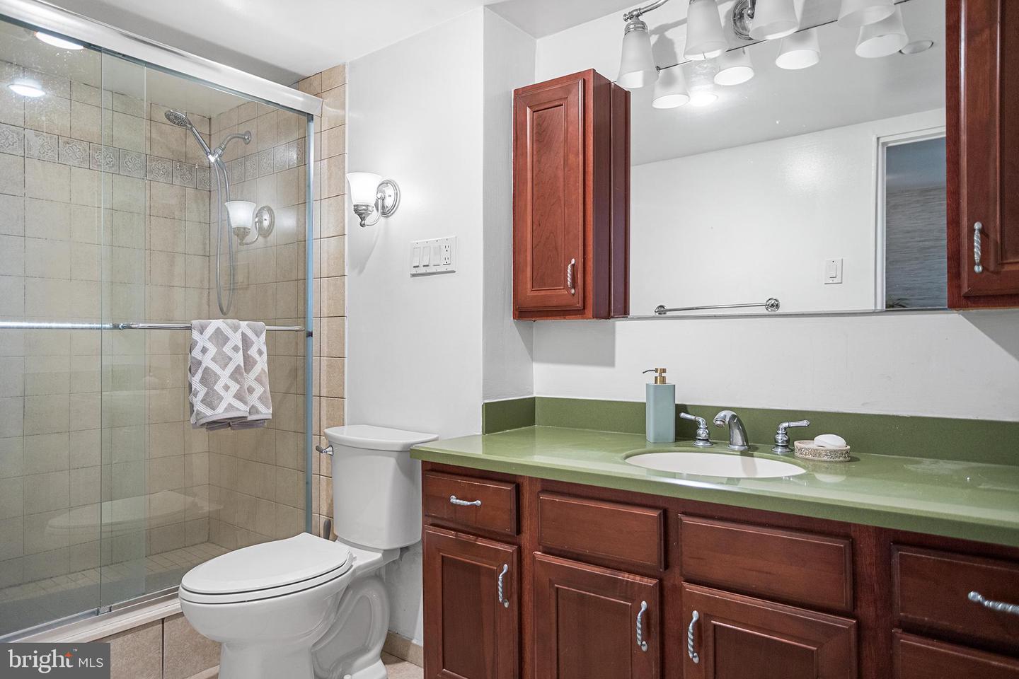 604-36 S Washington Sq #2311 Property Photo 10