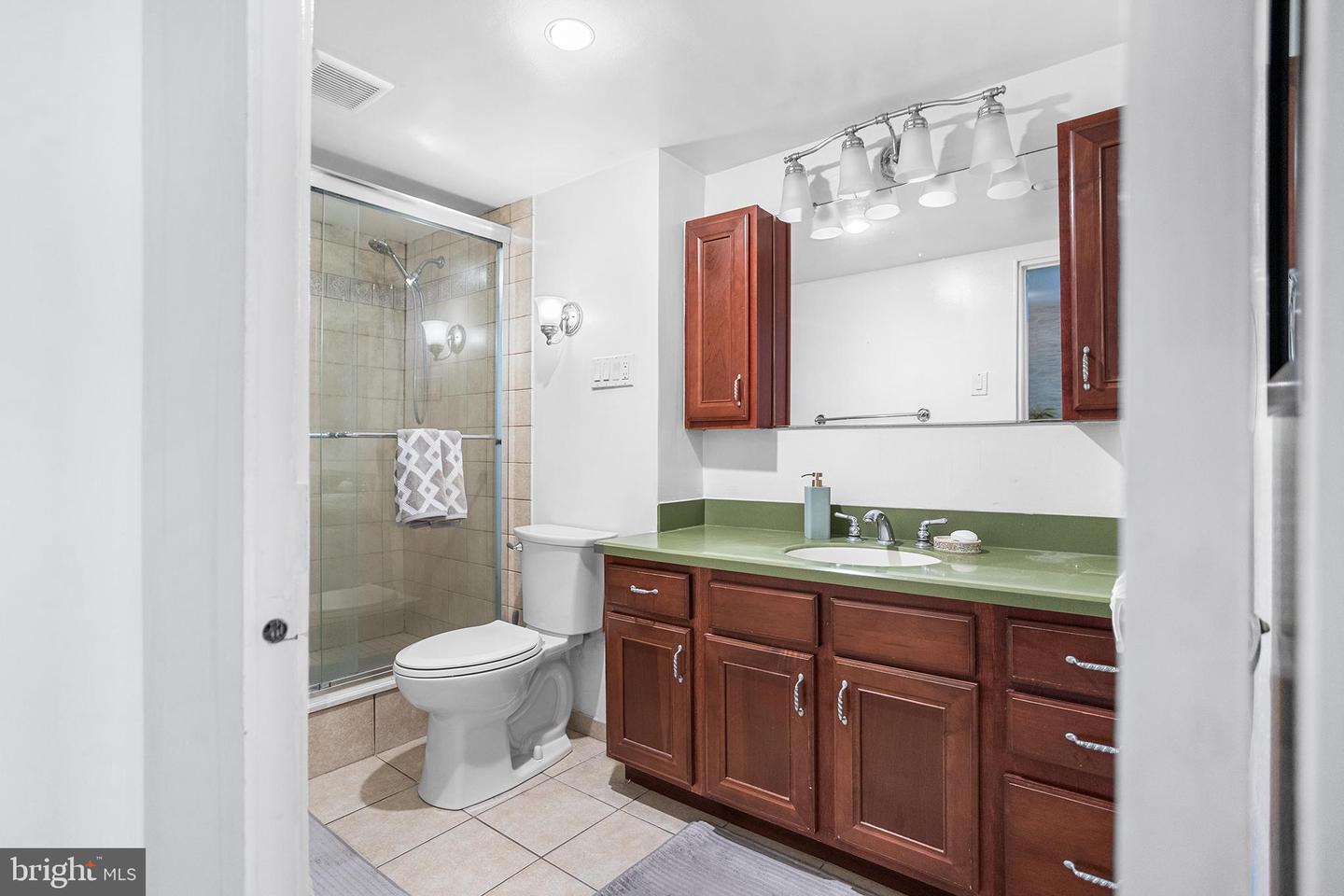 604-36 S Washington Sq #2311 Property Photo 11