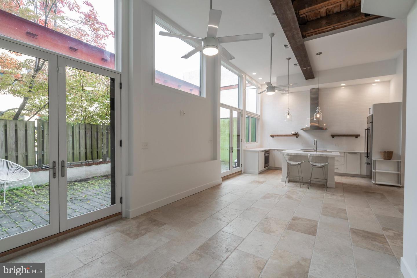 313 Fulton St Property Photo 11