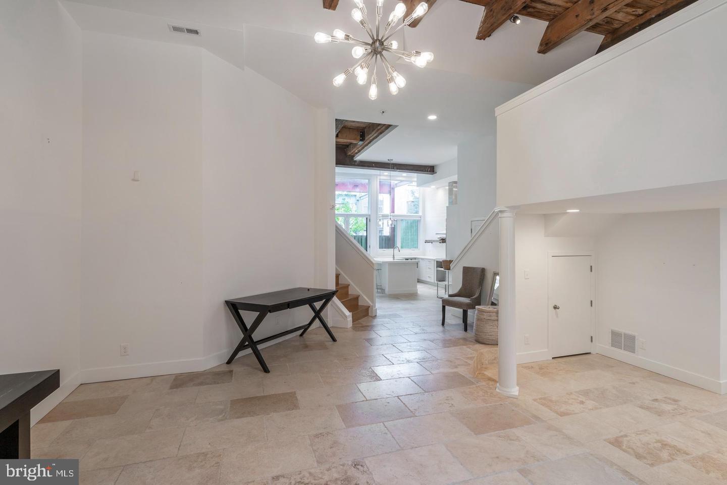 313 Fulton St Property Photo 16
