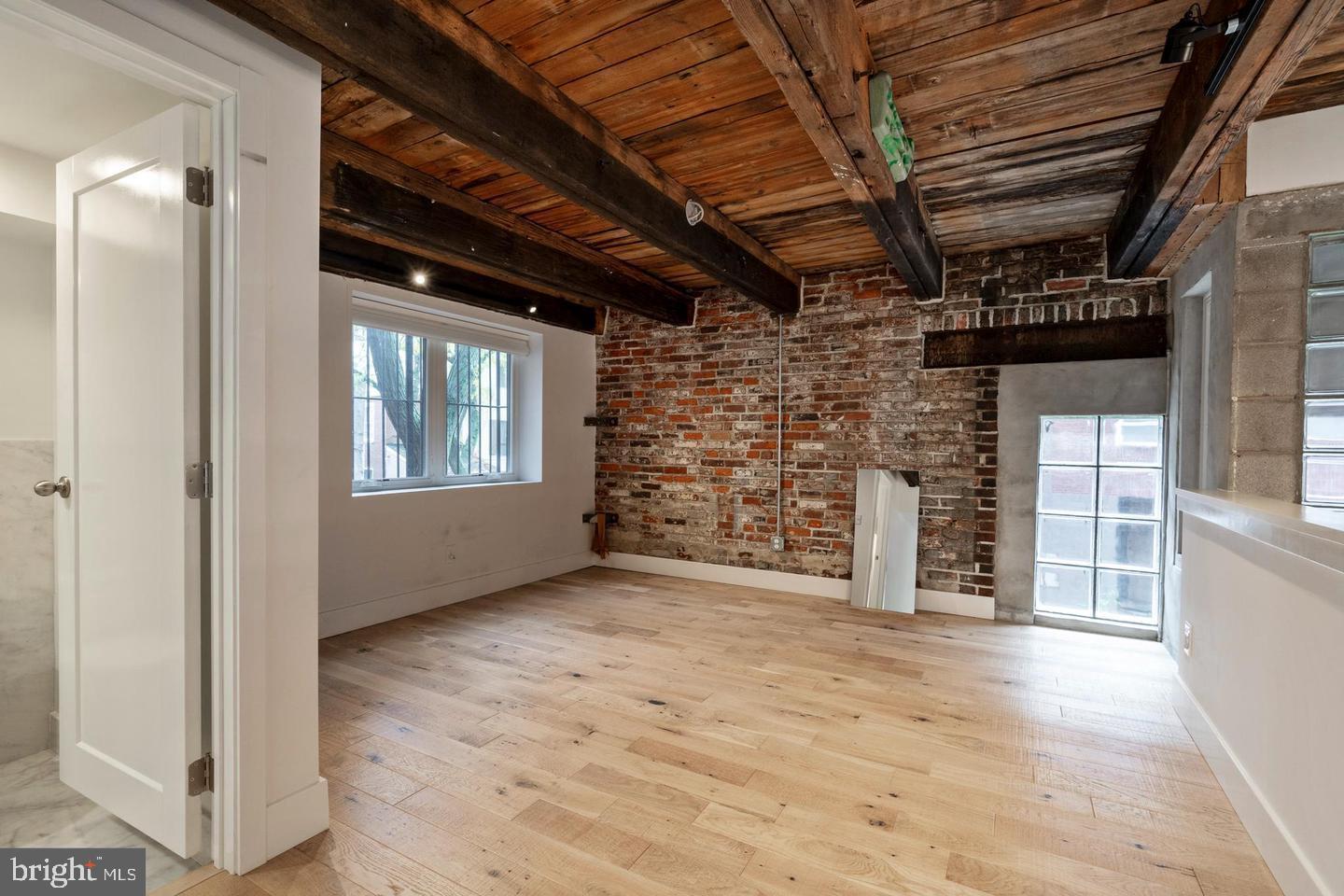 313 Fulton St Property Photo 21