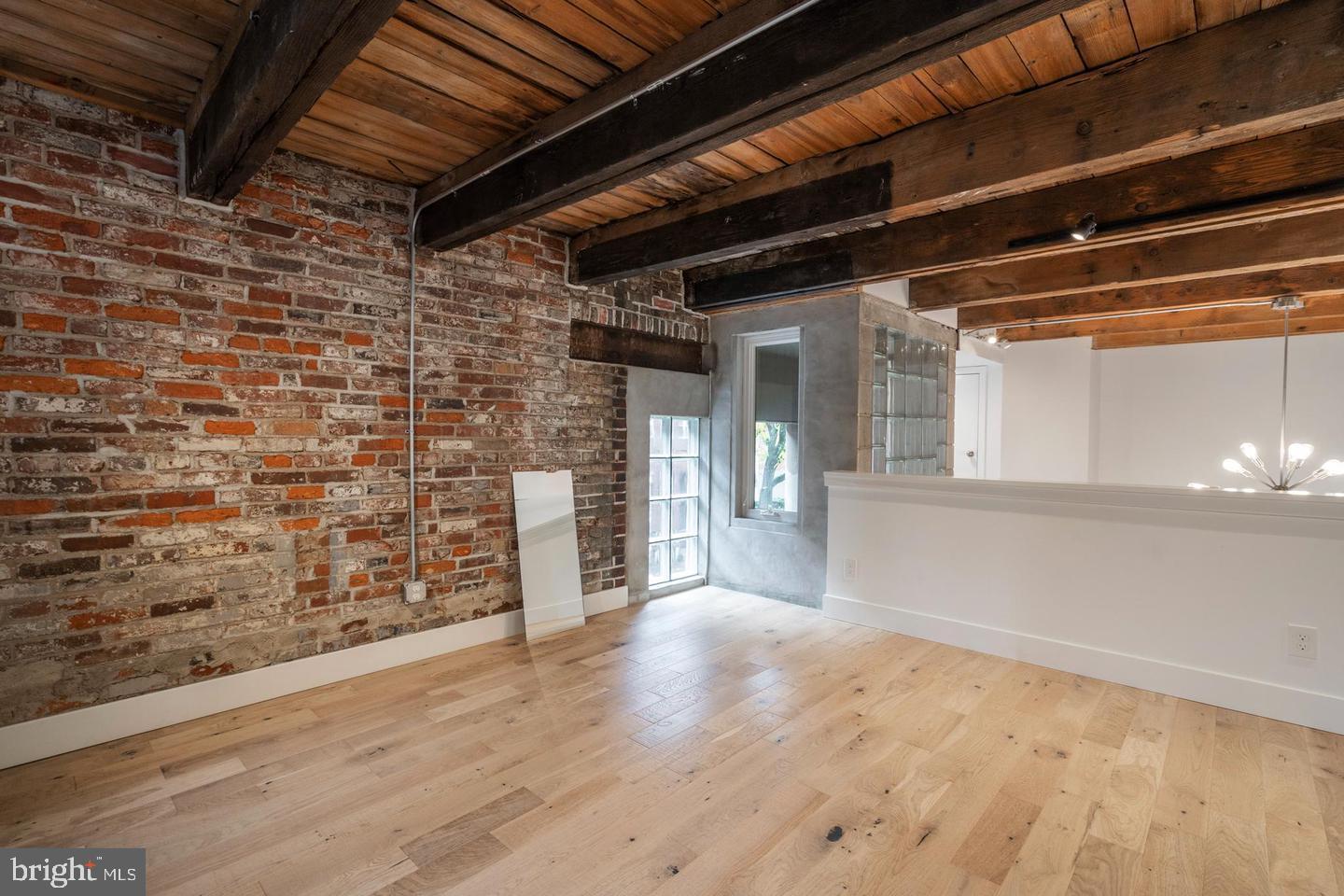313 Fulton St Property Photo 23