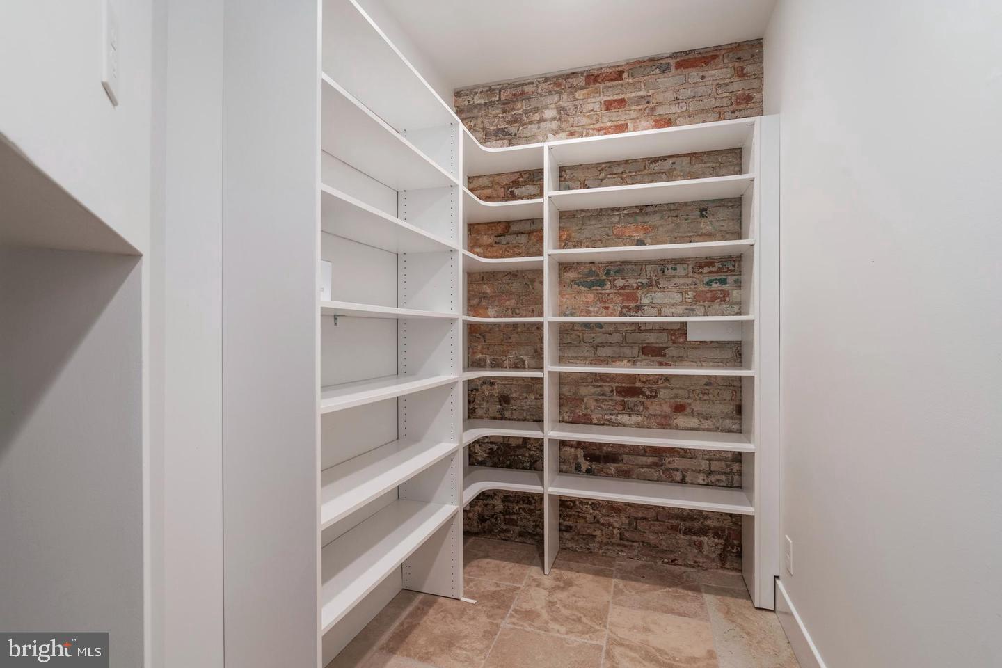 313 Fulton St Property Photo 24