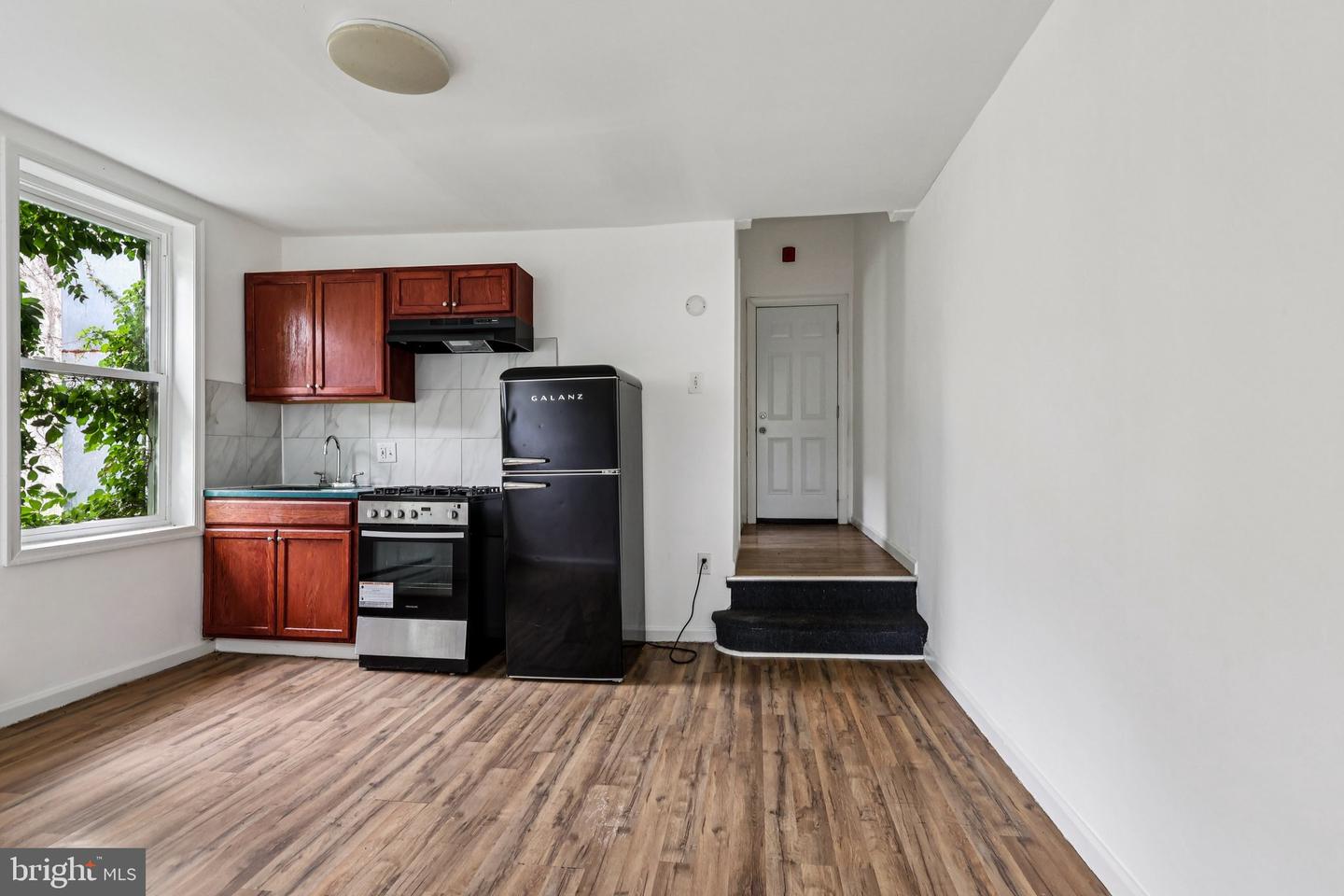 2310 Cecil B Moore Ave Property Photo 4