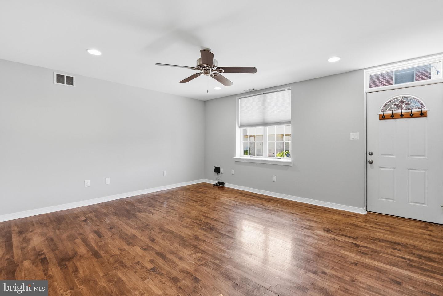2535 Tilton St Property Photo 6