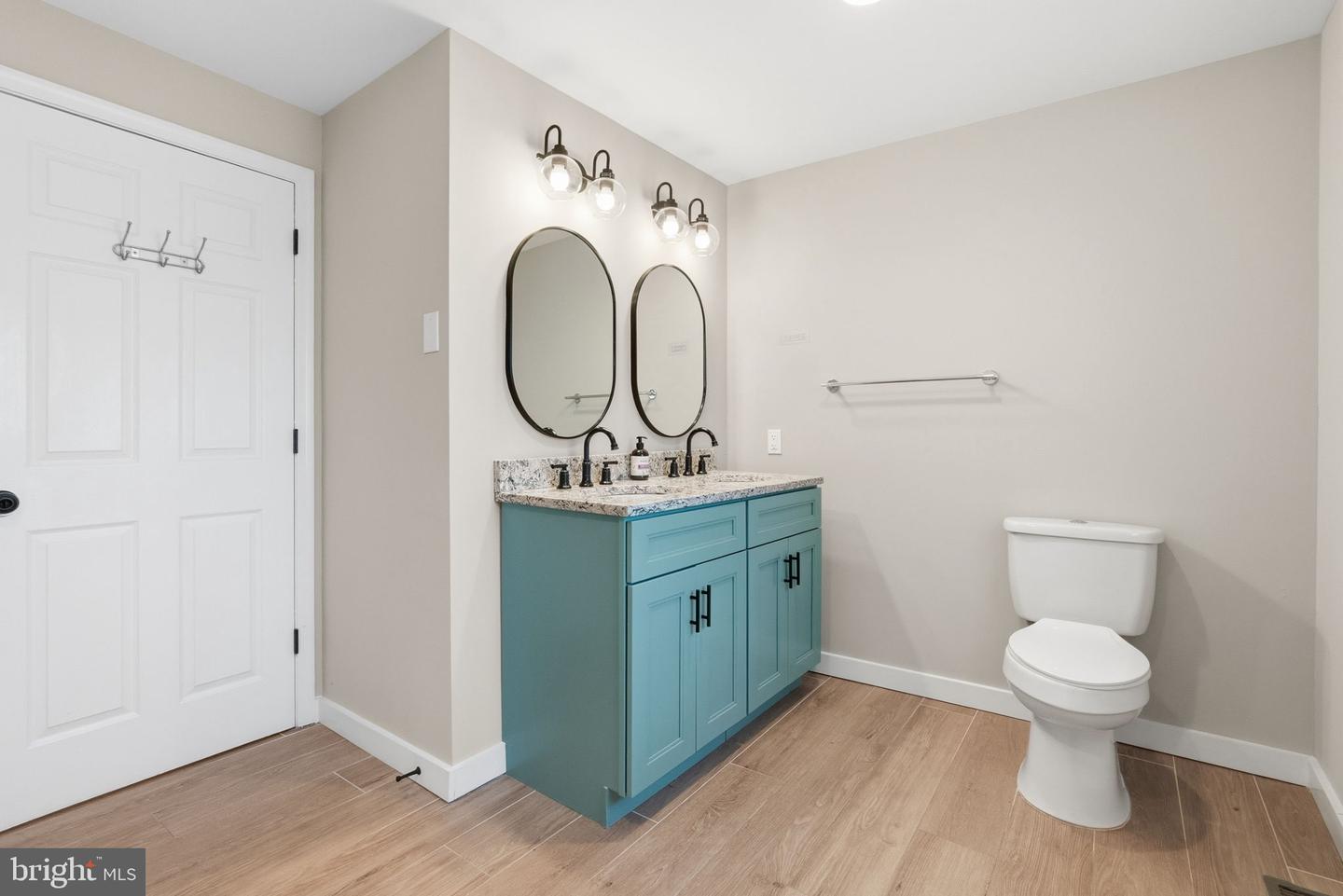 2535 Tilton St Property Photo 14
