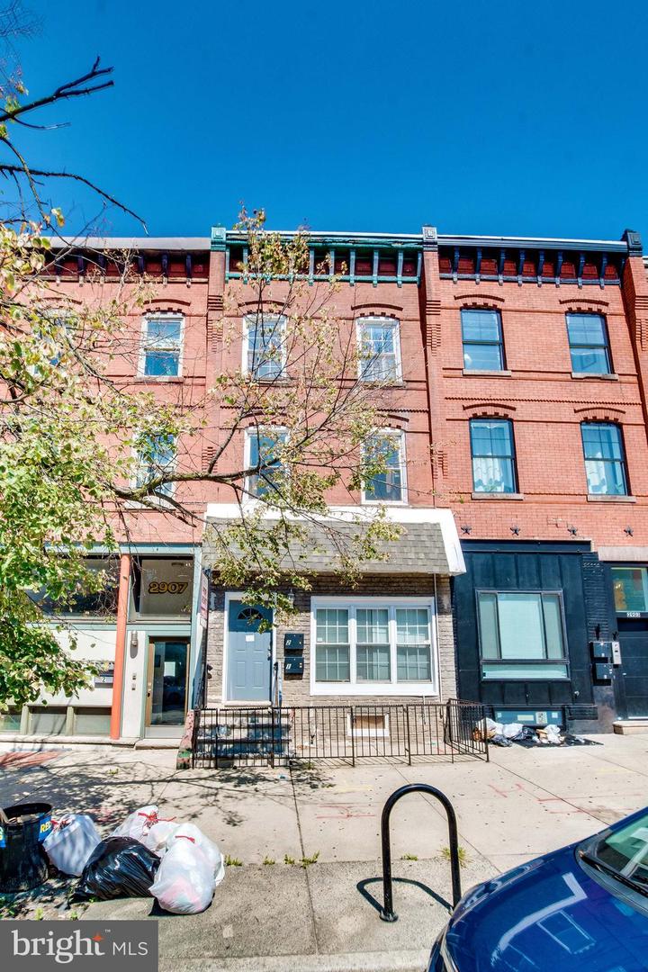 2905 W GIRARD AVE #2ND FLOOR Property Photo 1
