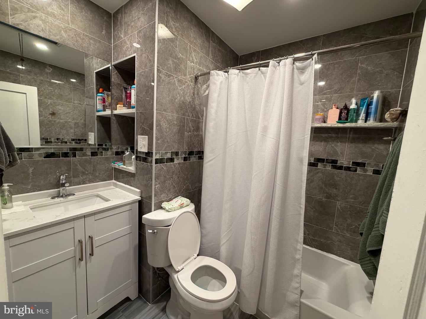6428 Marsden St Property Photo 8