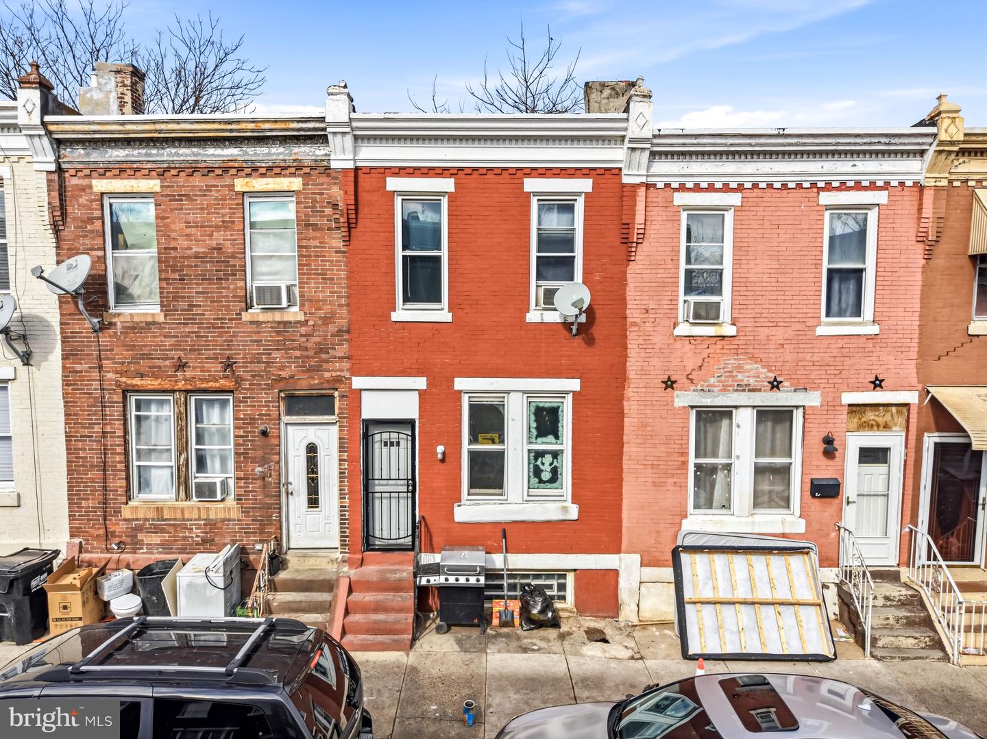 251 E MAYFIELD ST Property Photo 1