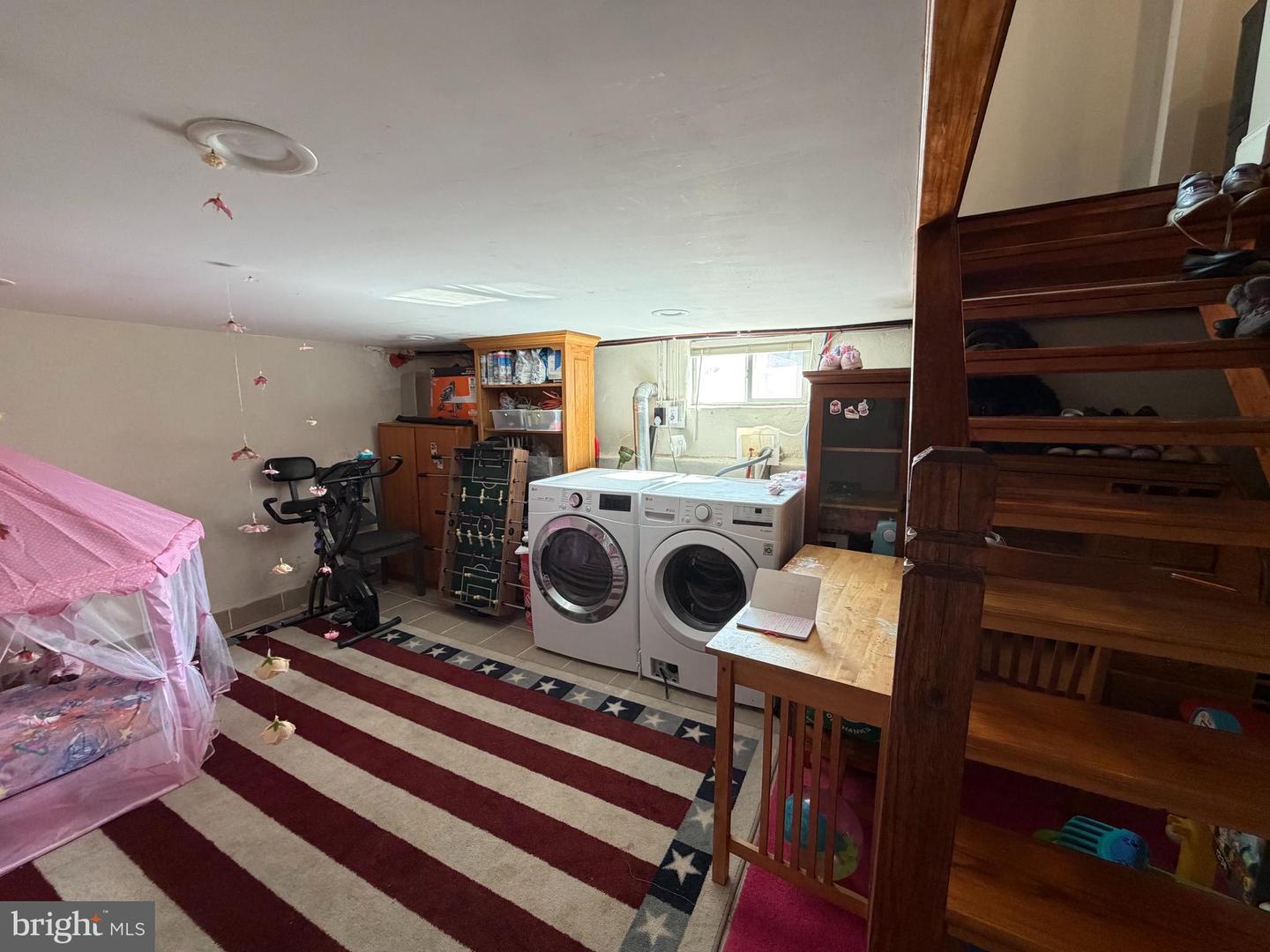7801 Craig St Property Photo 16
