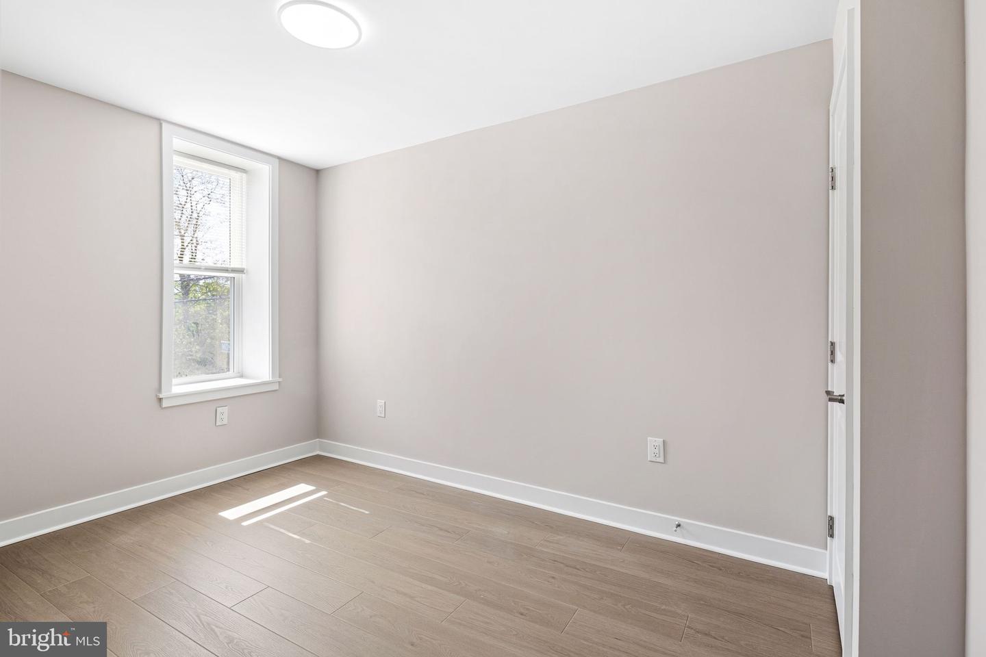 4355 Terrace St Property Photo 8
