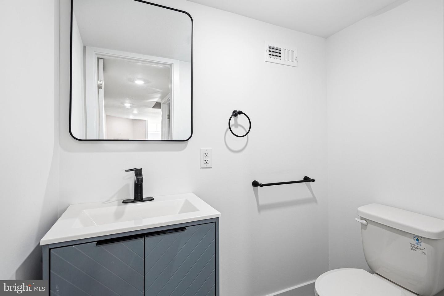 4355 Terrace St Property Photo 13