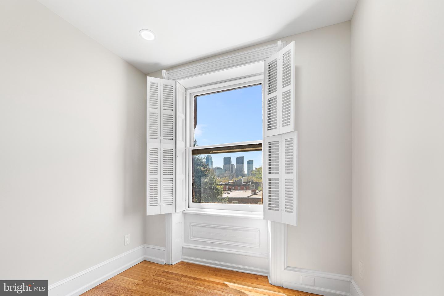 2309 Green St #3f Property Photo 8