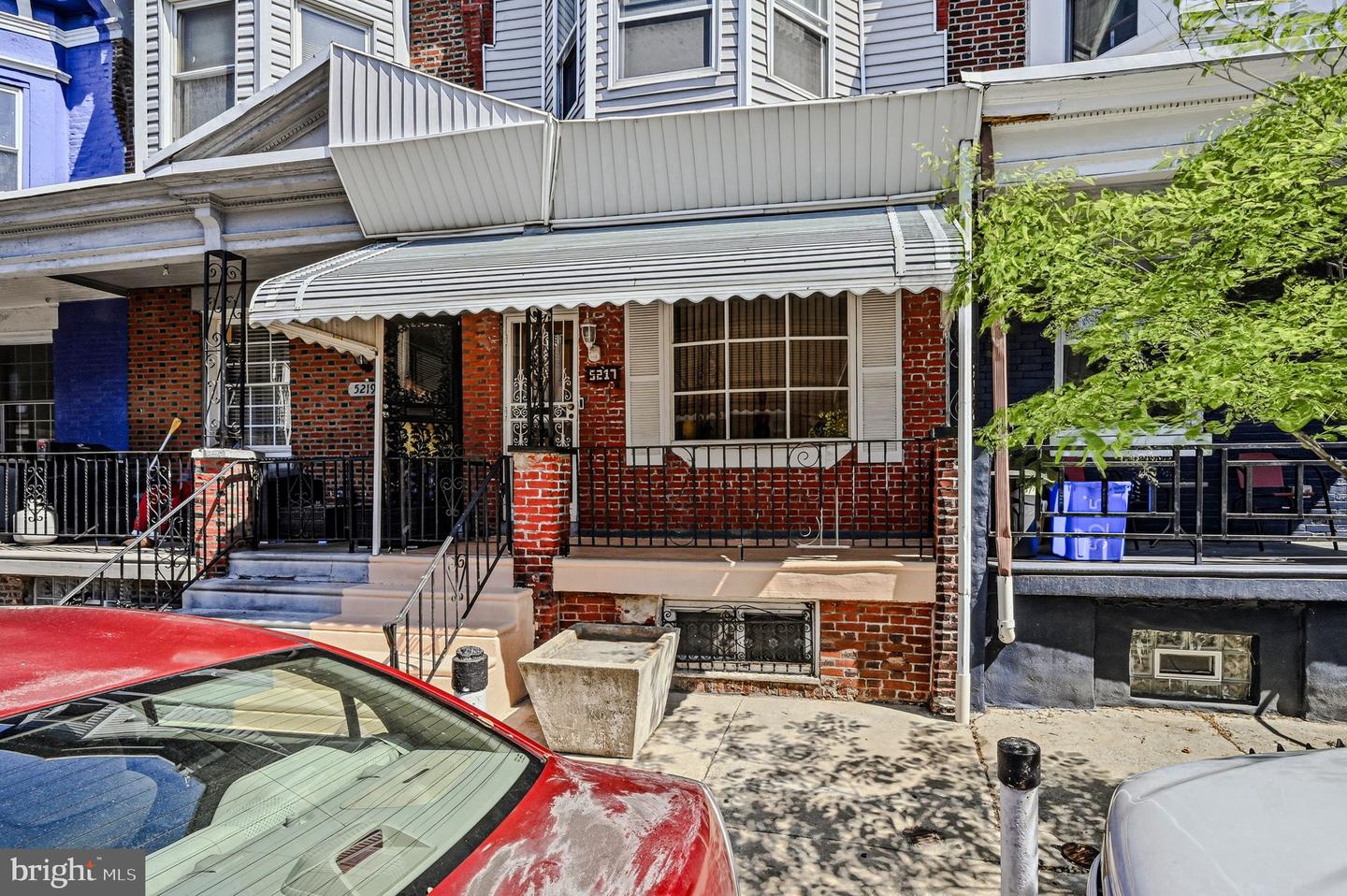 5217 Delancey St Property Photo 4