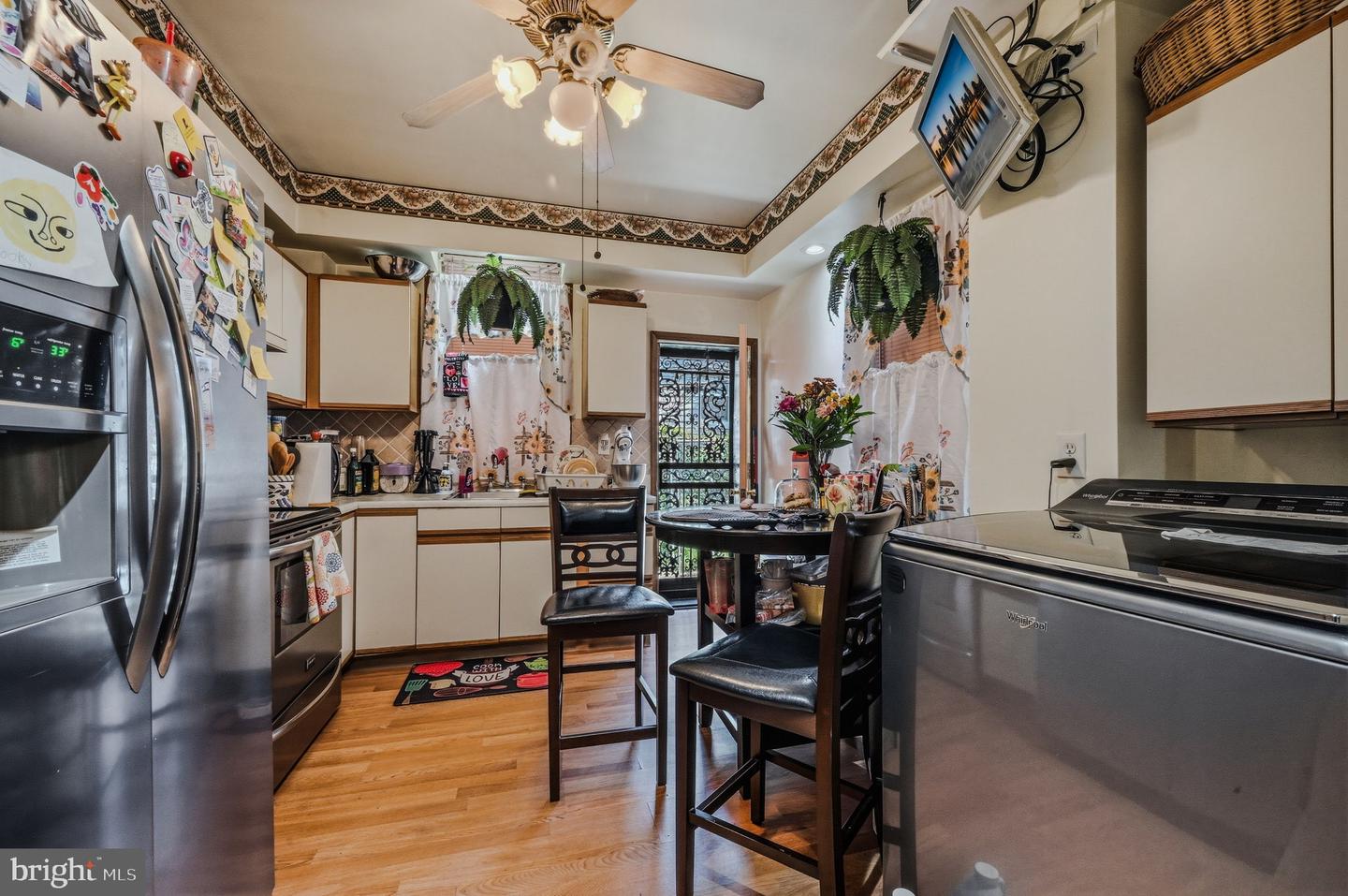 5217 Delancey St Property Photo 11
