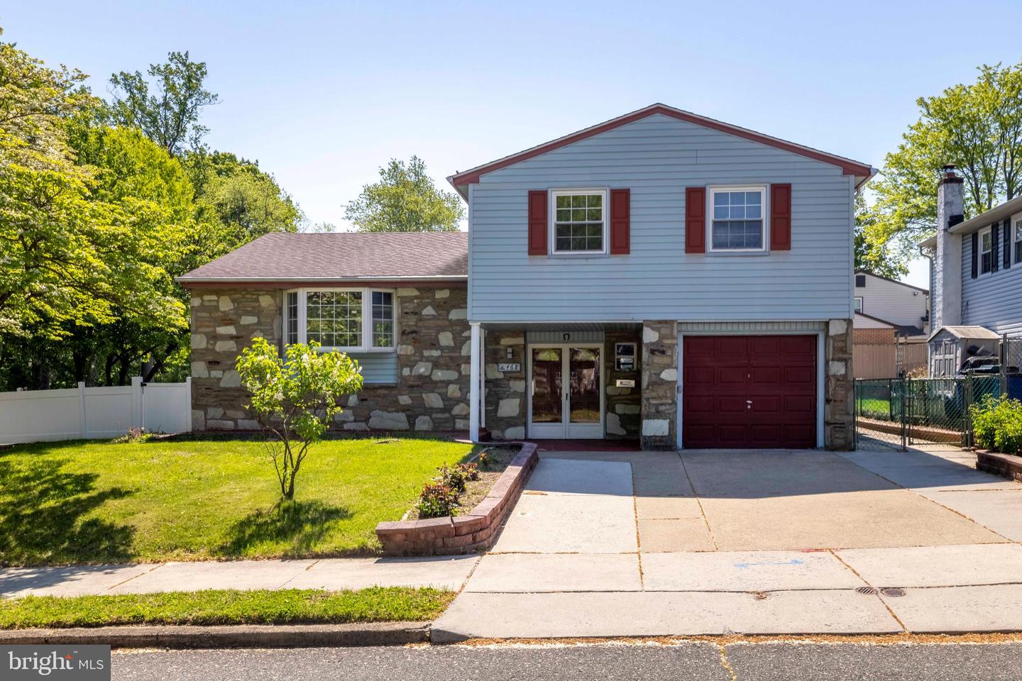 468 Woodhaven Plz Property Photo 1