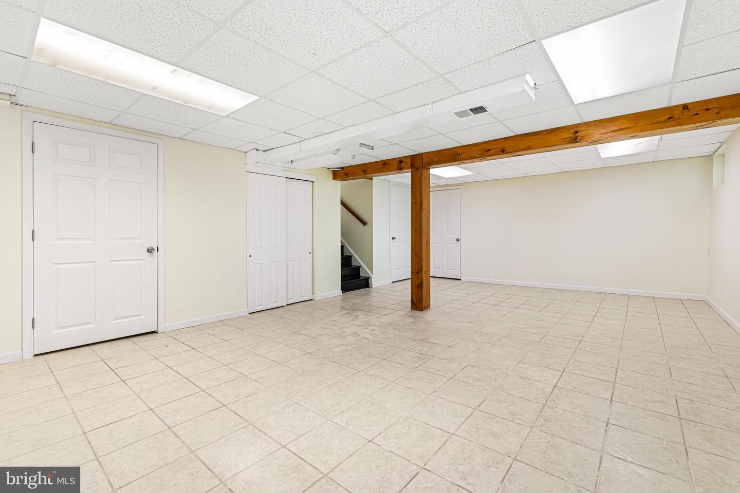 468 Woodhaven Plz Property Photo 16