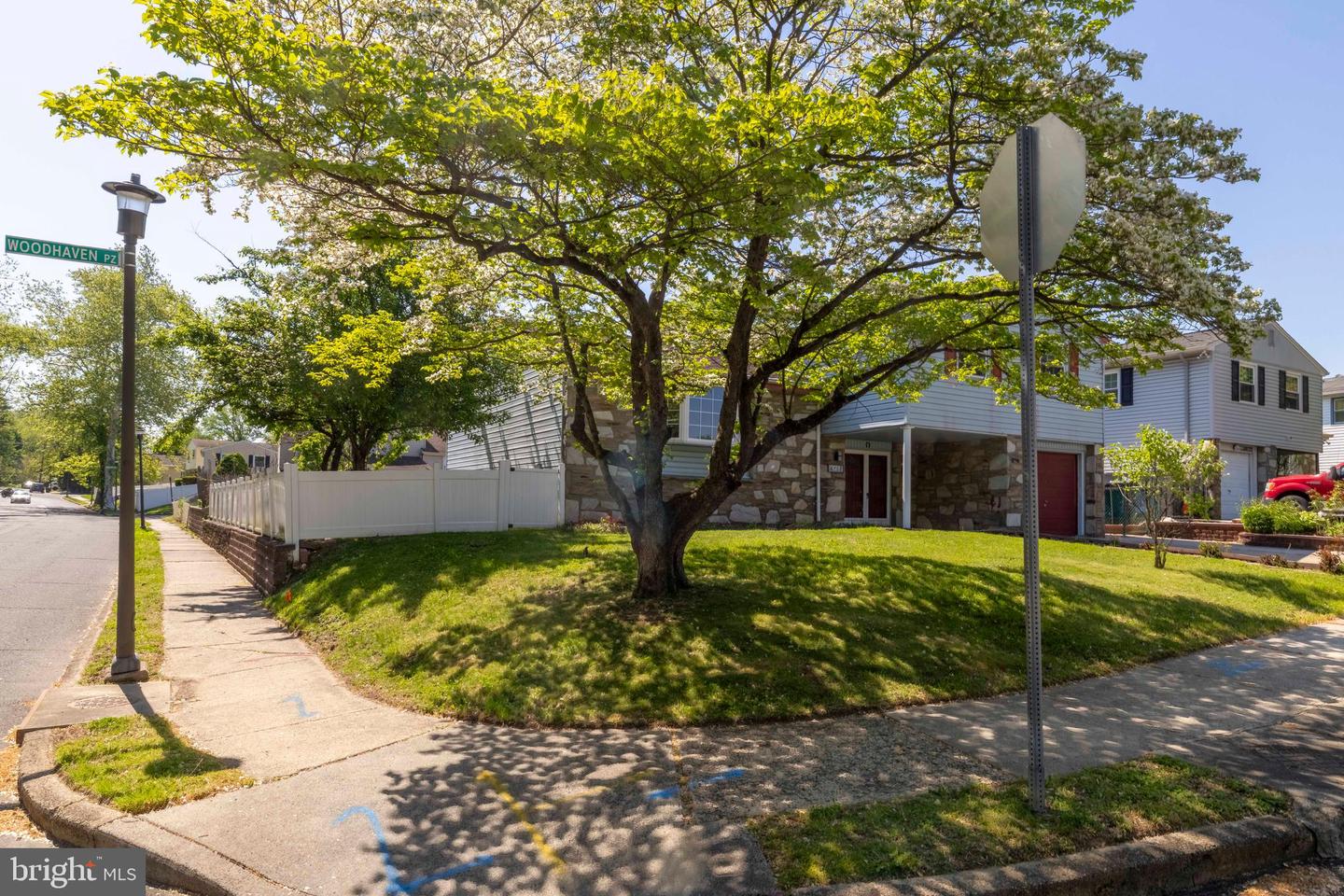 468 Woodhaven Plz Property Photo 25
