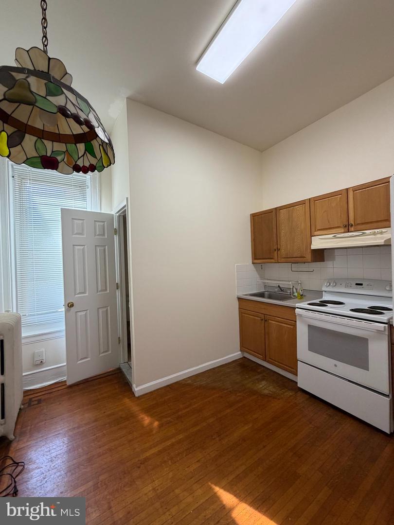1510 S BROAD ST #2F Property Photo 1