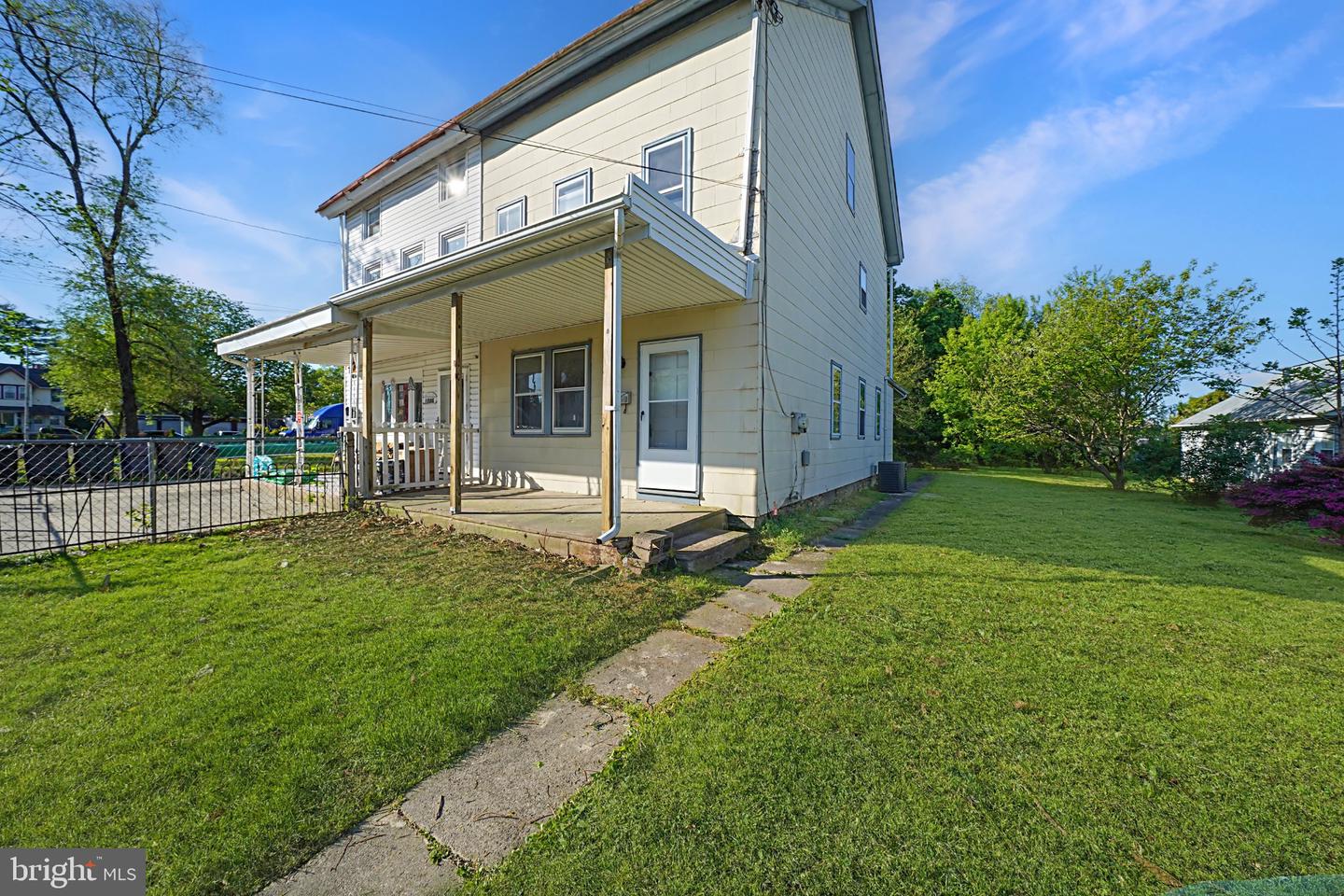 1718 Kohl Property Photo 3