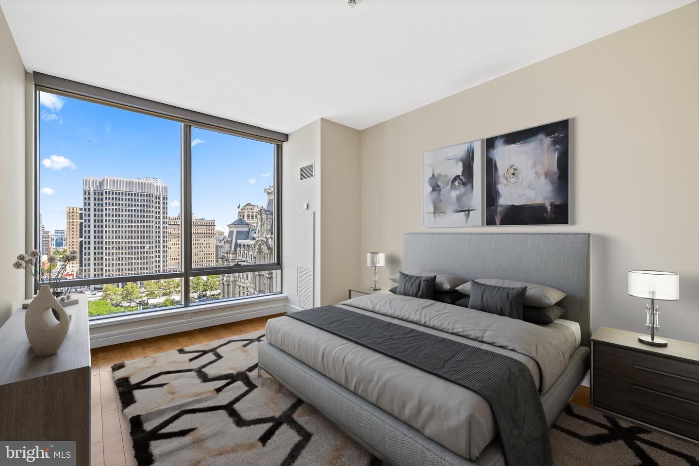 1414 S Penn Sq #14e Property Photo 3