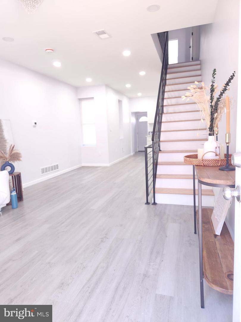 631 CROSS ST Property Photo 1
